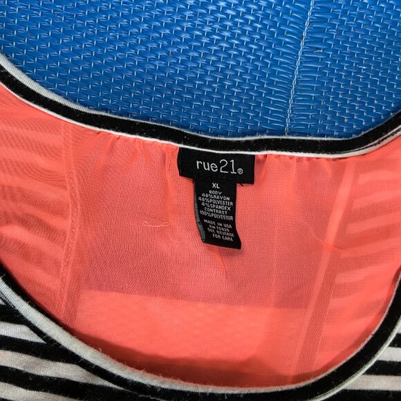 Rue21 X-Large Black and White Striped with Peach Color underlay - Picture 5 of 6